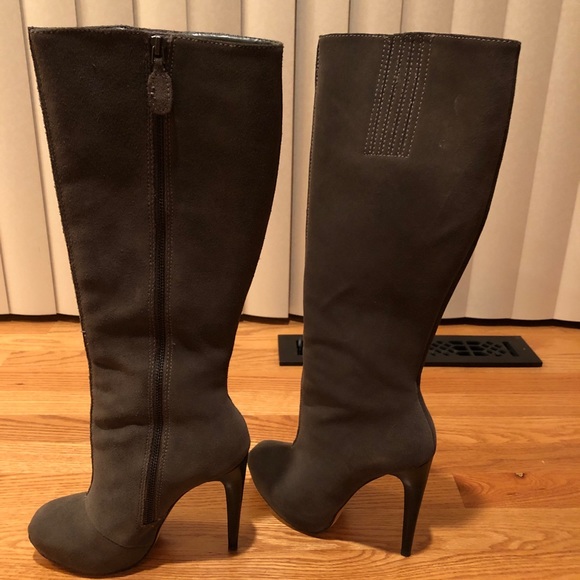 Type Z Grey suede knee high boot - Picture 2 of 4